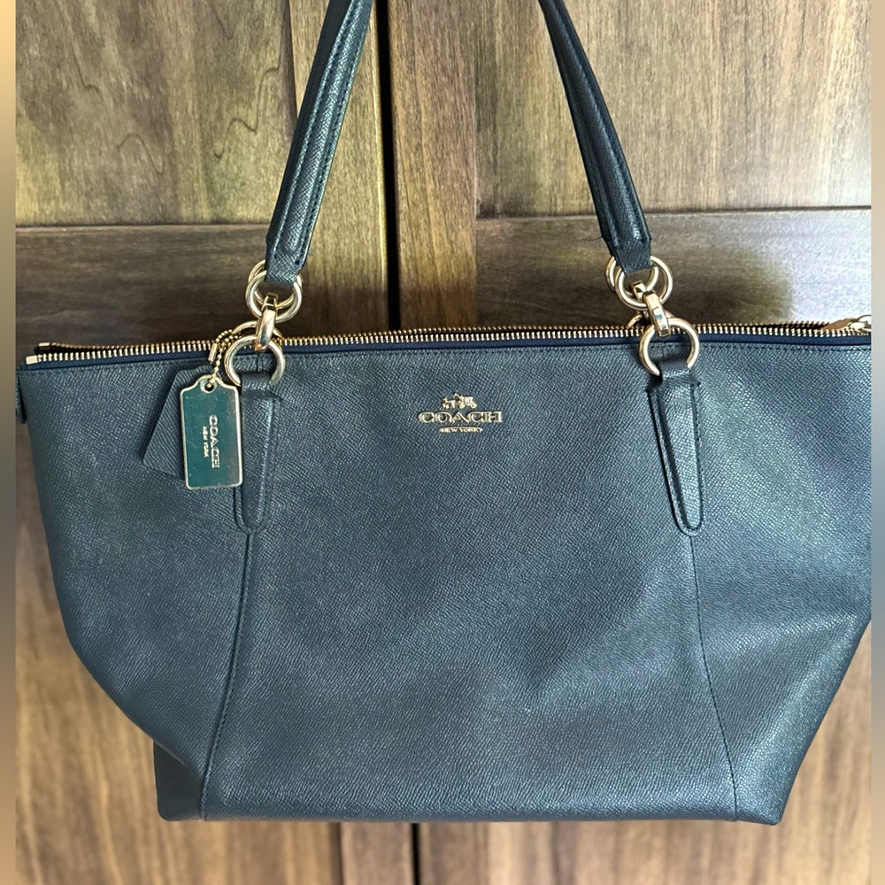 Coach Women's Ava Crossgrain Leather Tote IM/Black F57526